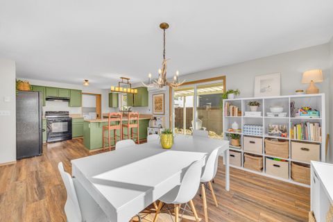 Tiny photo for 352 N Tamarack Street, Sisters, OR 97759 (MLS # 220210883)