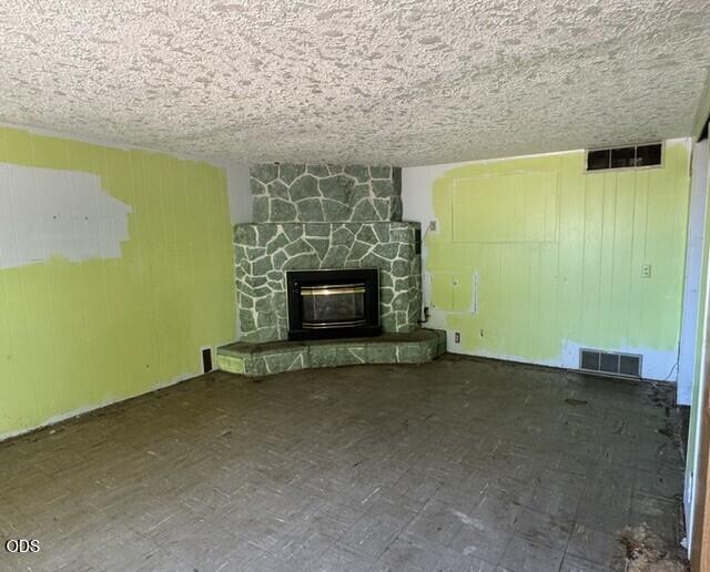 415 NW Locust Street