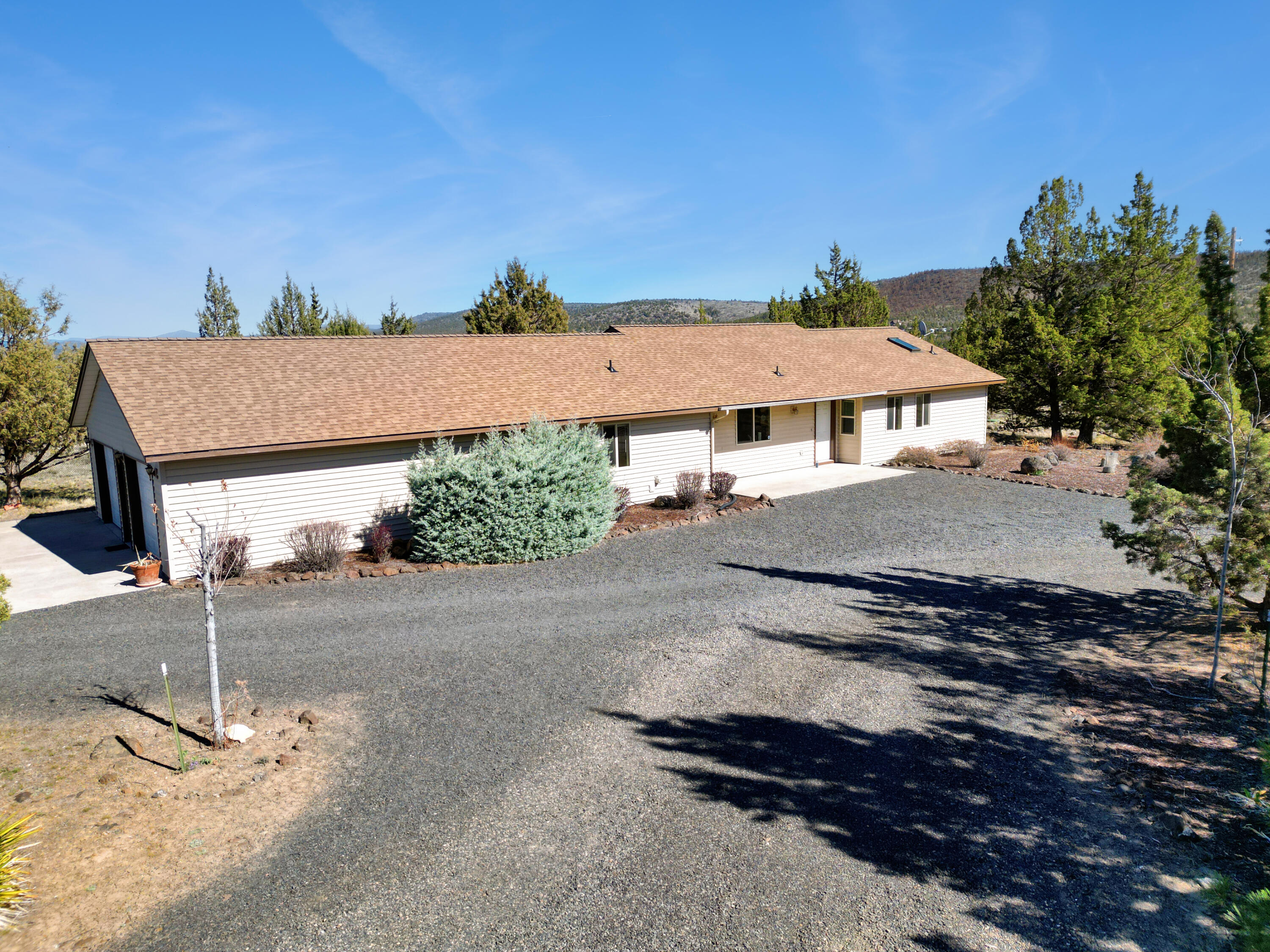 6833 SE Raven Hill Court