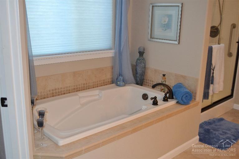 Two Bar Estates - Residential