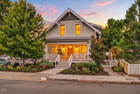 Photo of 533 Fairview Street, Ashland, OR 97520 (MLS # 220227401)