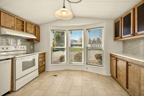 Tiny photo for 4624 S Pacific Hwy Hwy #23, Phoenix, OR 97535 (MLS # 220217722)