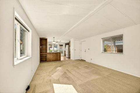 Tiny photo for 4624 S Pacific Hwy Hwy #23, Phoenix, OR 97535 (MLS # 220217722)