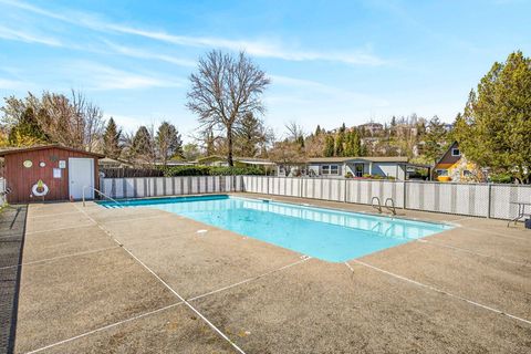 Tiny photo for 4624 S Pacific Hwy Hwy #23, Phoenix, OR 97535 (MLS # 220217722)