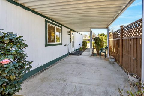 Tiny photo for 4624 S Pacific Hwy Hwy #23, Phoenix, OR 97535 (MLS # 220217722)