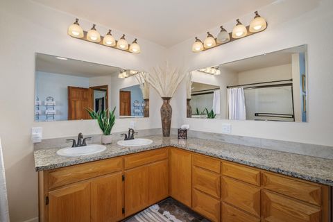 Tiny photo for 3850 E Antelope Road, Eagle Point, OR 97524 (MLS # 220219780)