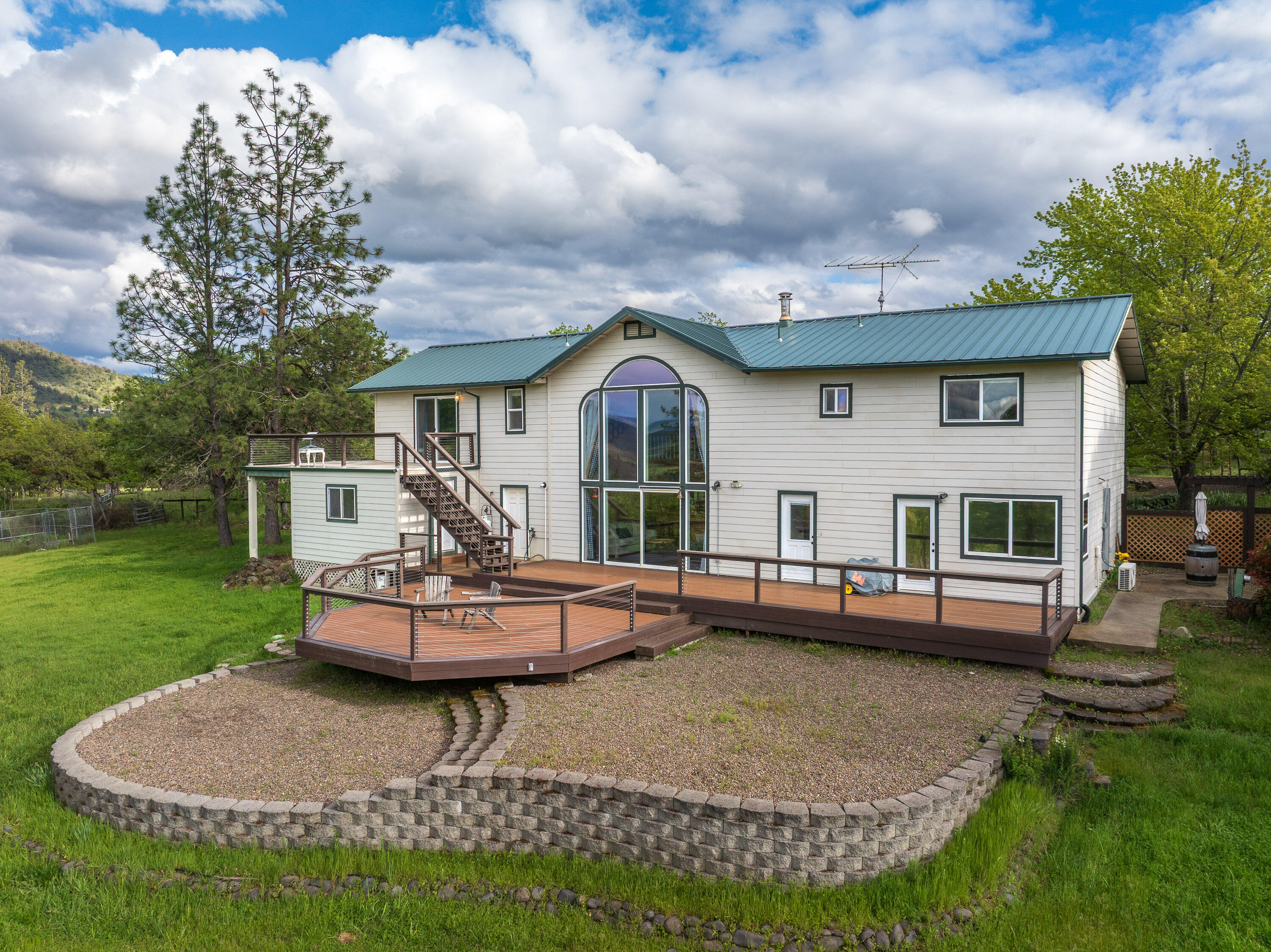 3850 E Antelope Road