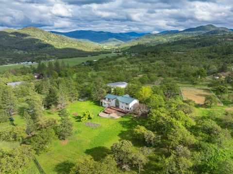 Tiny photo for 3850 E Antelope Road, Eagle Point, OR 97524 (MLS # 220219780)