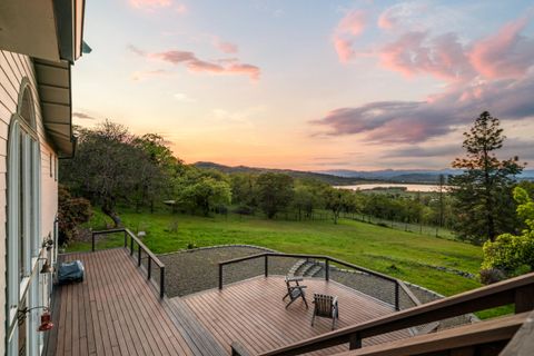 Photo of 3850 E Antelope Road, Eagle Point, OR 97524 (MLS # 220219780)