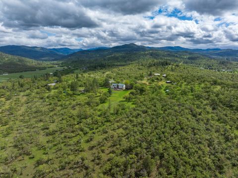 Tiny photo for 3850 E Antelope Road, Eagle Point, OR 97524 (MLS # 220219780)