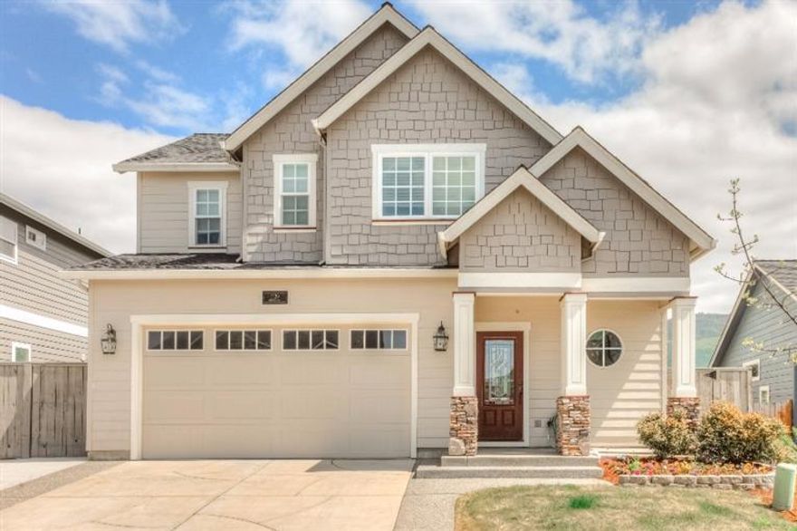 Gorgeous 2007 built 3 bedroom, 2 bath home close to everything. Open floor plan and light & bright too! Beautiful entry features wide plank hardwood flooring. Open & spacious kitchen offers slab granite counters, stainless steel appliances, Jenn Air fridge, 4 burner gas cook top, travertine tile flooring and a large island with breakfast bar. Great Room design with kitchen open to family room features gas fireplace, surround sound & stunning coffered ceiling. Take in beautiful views from the master suite with gorgeous double vanity bathroom featuring travertine floors & shower, granite counters & jetted tub. Huge walk in closet is a dream! Upstairs laundry has ample storage and cabinets. Enjoy the fenced backyard with covered patio and low maintenance landscaping with drip system. Front landscape has sprinklers. Beautiful neighborhood close to shopping, dining, hospitals and medical services too.