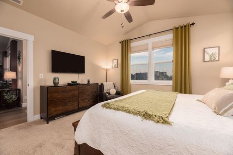 Tiny photo for 1636 NE Hudspeth Road, Prineville, OR 97754 (MLS # 220217733)