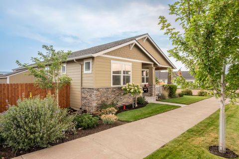 Tiny photo for 1636 NE Hudspeth Road, Prineville, OR 97754 (MLS # 220217733)