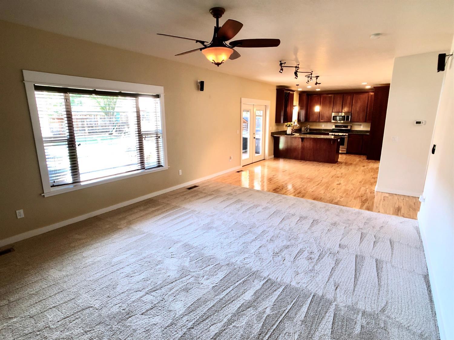 Kamerin Springs - Residential