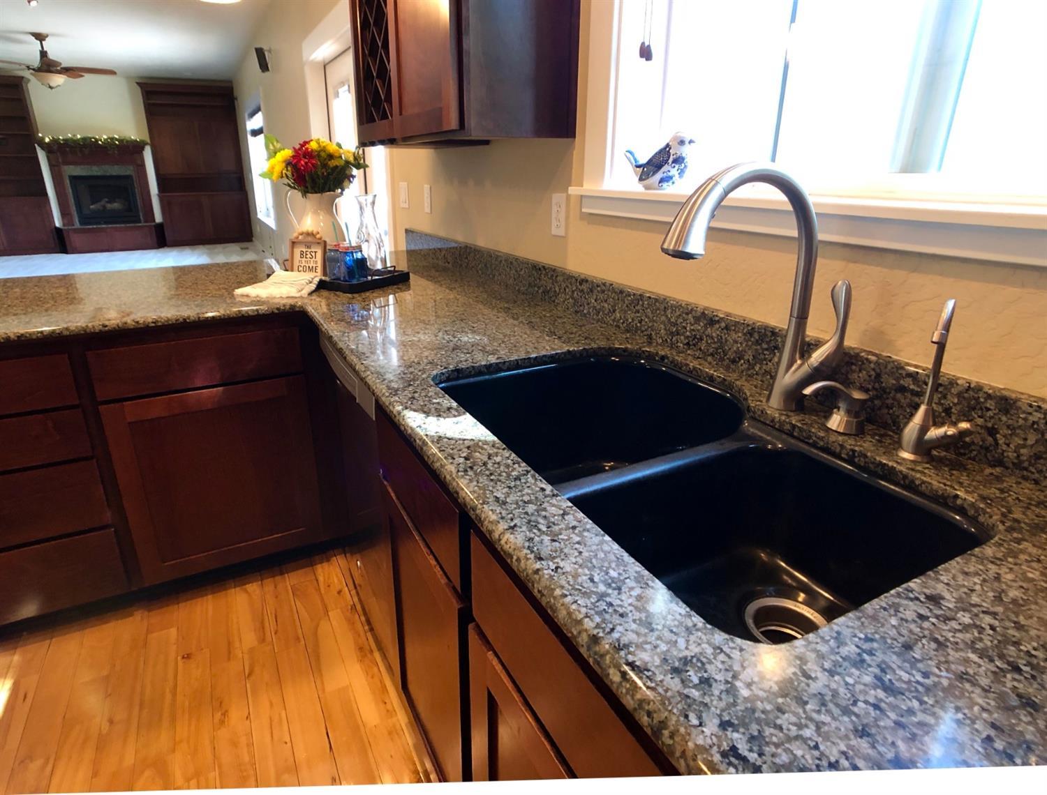 Kamerin Springs - Residential