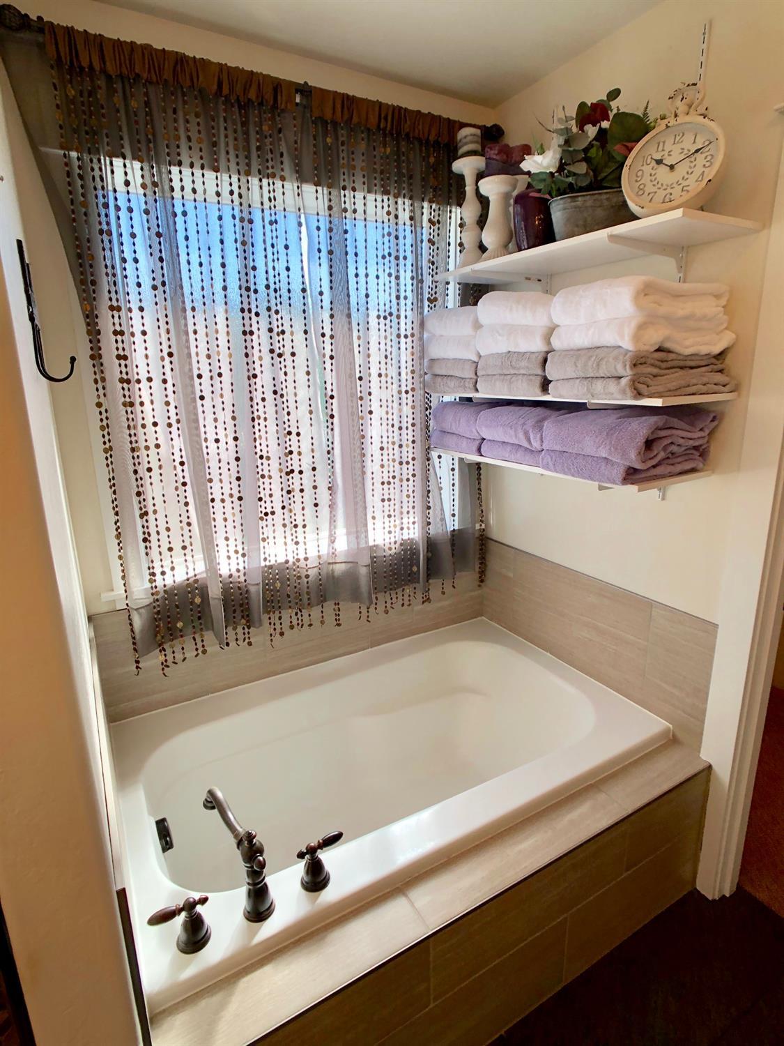 Kamerin Springs - Residential