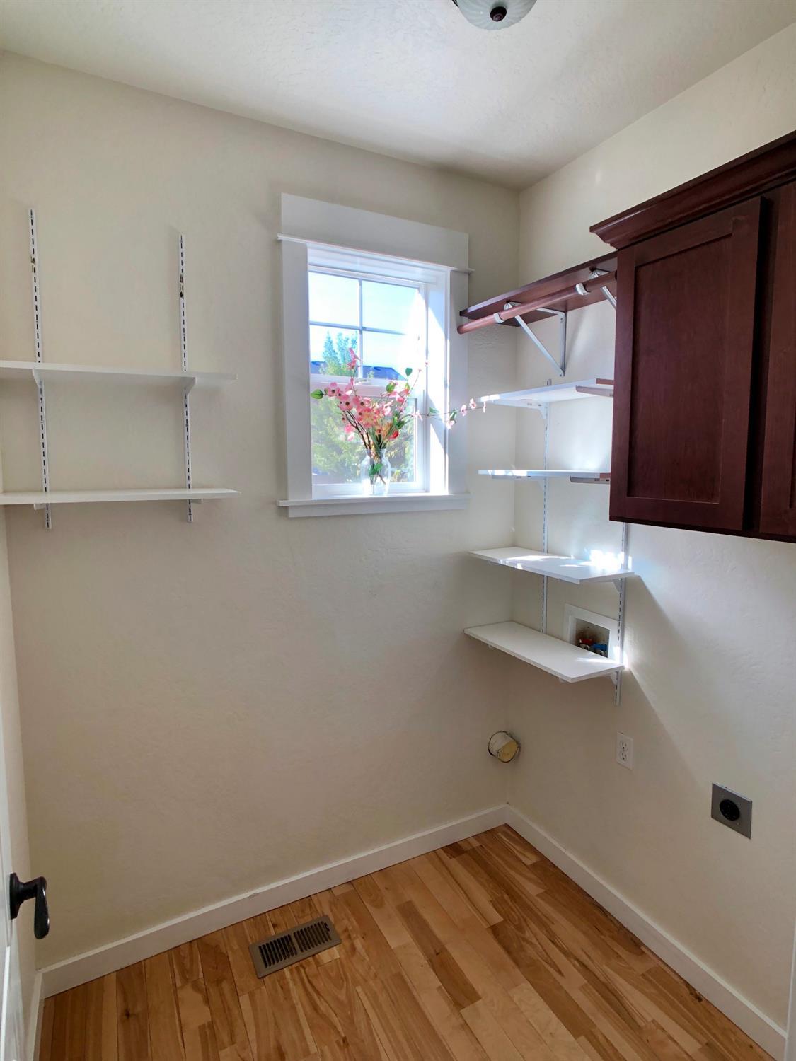 Kamerin Springs - Residential
