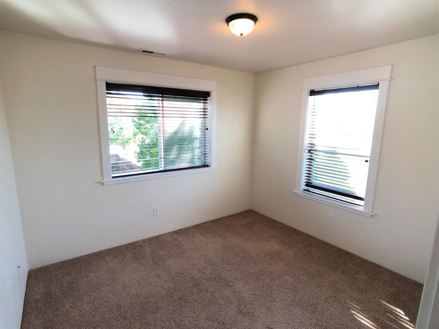 Kamerin Springs - Residential