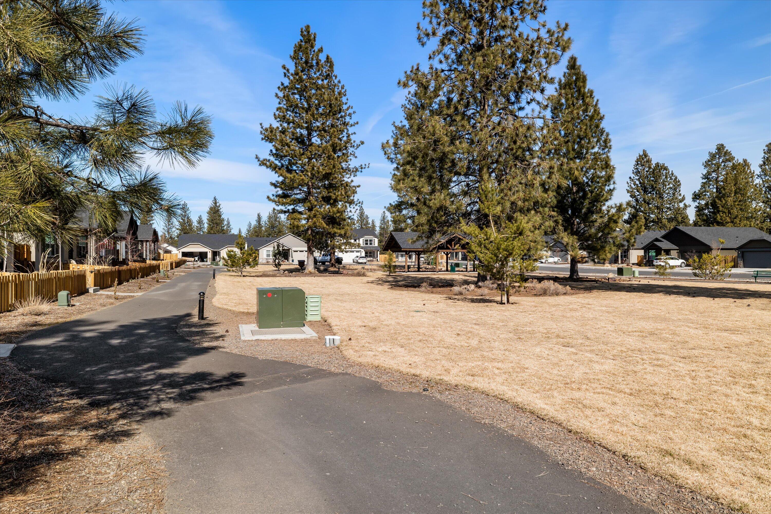 Mckenzie Meadow Vill - Residential