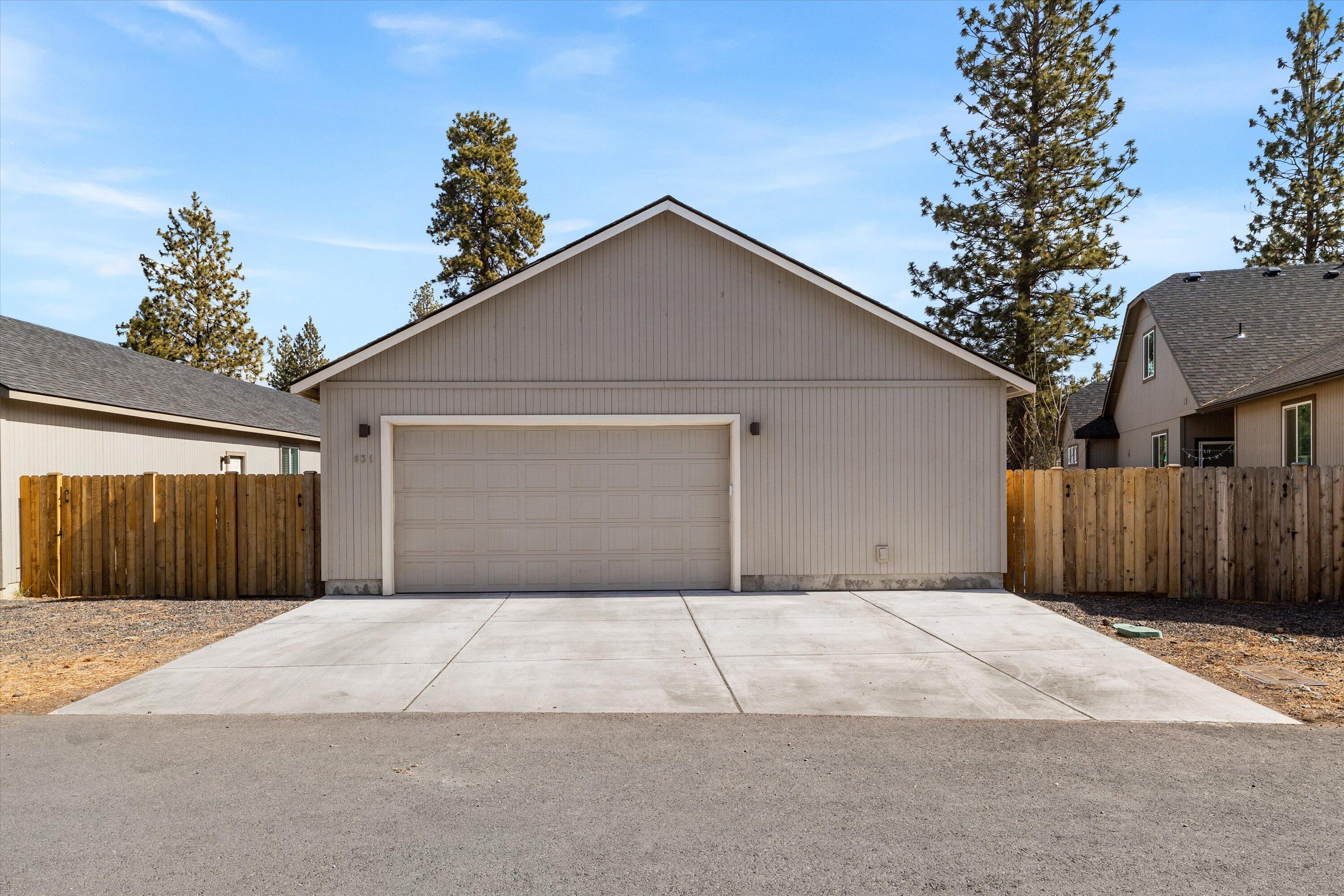 Mckenzie Meadow Vill - Residential