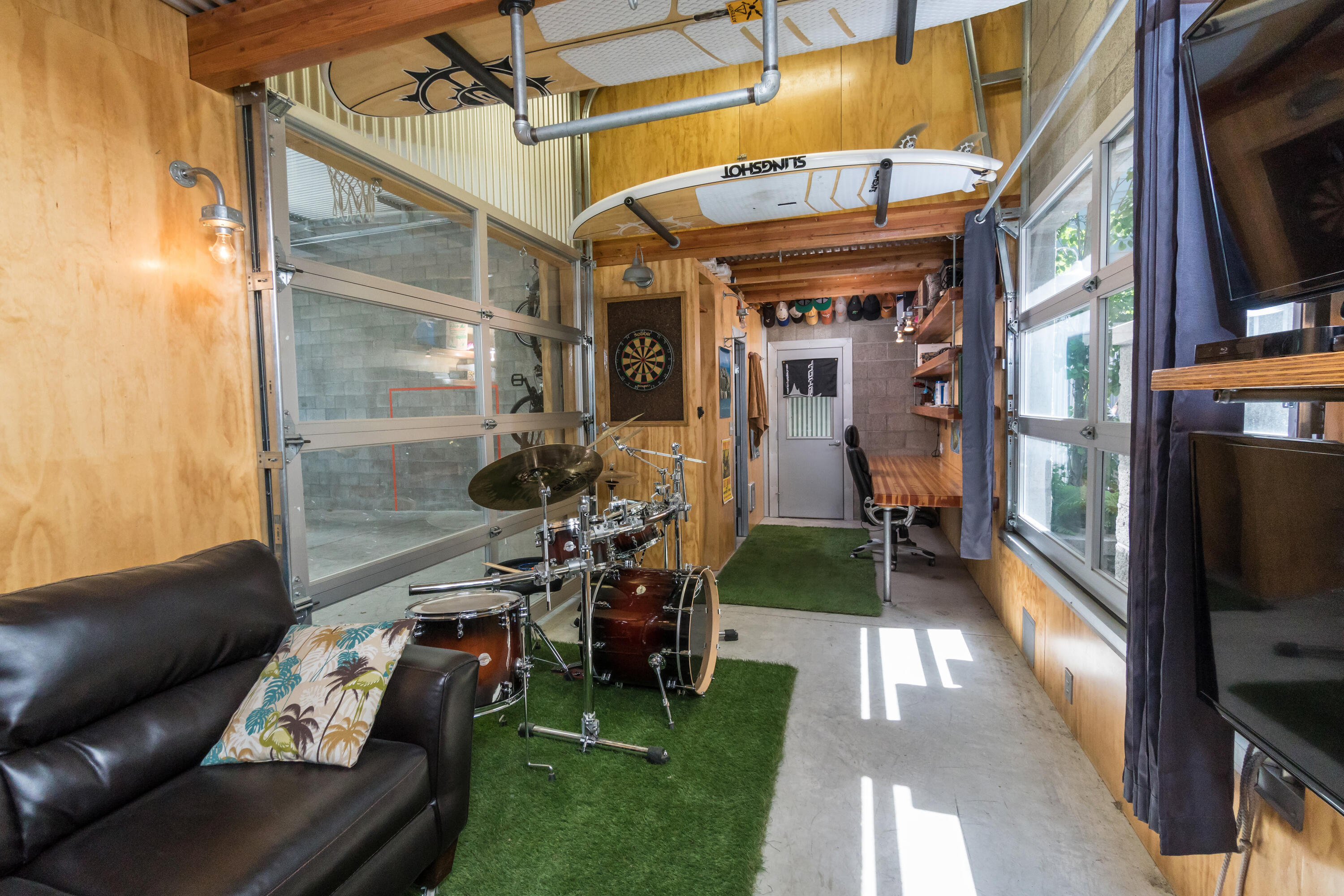 Deschutes - Commercial Sale