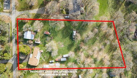 Photo of 126 Haven Road, Jacksonville, OR 97530 (MLS # 220212545)