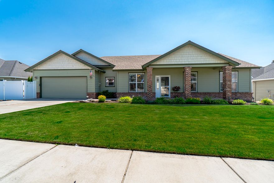 Enjoy sunrise over the green from this impeccably maintained second home in this SW Redmond golf community. Classic lines & curb appeal! Great room layout w/plenty of space to enjoy. Cozy gas burning fireplace anchors the room & the open kitchen is the heart of the home. Granite counters & backsplash,  SS appliances & gas range w/a breakfast bar & office area too. Tons of cabinetry & storage! Adjacent dining room can accommodate a large table & hutch easily. Master Suite is well appointed with soaking tub, dbl vanities, tiled floor & step in shower. 2 additional guest rooms, den & full bath at opposite end of the home. Hardwood floors in main living area & carpeted bedrooms. Step out onto the deck & appreciate the gardener's paradise below! Plenty of space to grow flowers or a garden, & situated at the edge of the golf course. Oversized dbl car garage & RV parking too.  Fenced, landscaped, auto sprinklers & ready to make your next home.