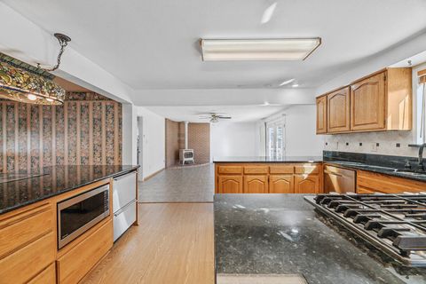 Tiny photo for 1721 Homedale Road, Klamath Falls, OR 97603 (MLS # 220211002)