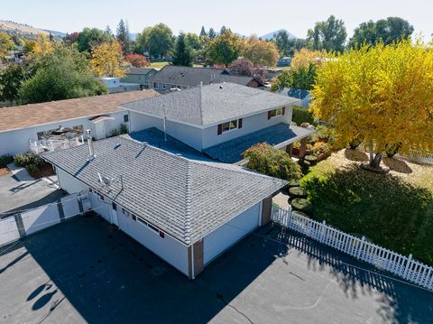Tiny photo for 1721 Homedale Road, Klamath Falls, OR 97603 (MLS # 220211002)