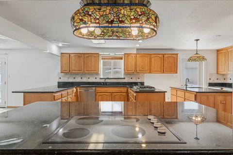 Tiny photo for 1721 Homedale Road, Klamath Falls, OR 97603 (MLS # 220211002)