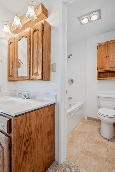 Tiny photo for 1721 Homedale Road, Klamath Falls, OR 97603 (MLS # 220211002)