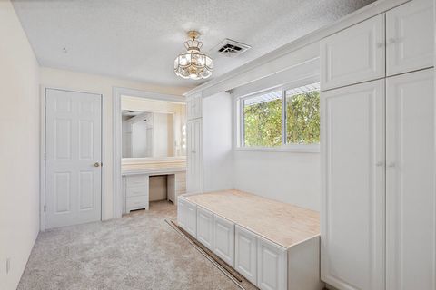 Tiny photo for 1721 Homedale Road, Klamath Falls, OR 97603 (MLS # 220211002)