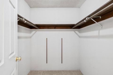 Tiny photo for 1721 Homedale Road, Klamath Falls, OR 97603 (MLS # 220211002)