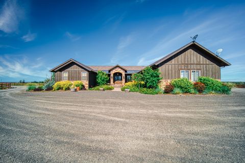Tiny photo for 8055 SW Powell Butte Highway, Powell Butte, OR 97753 (MLS # 201907042)
