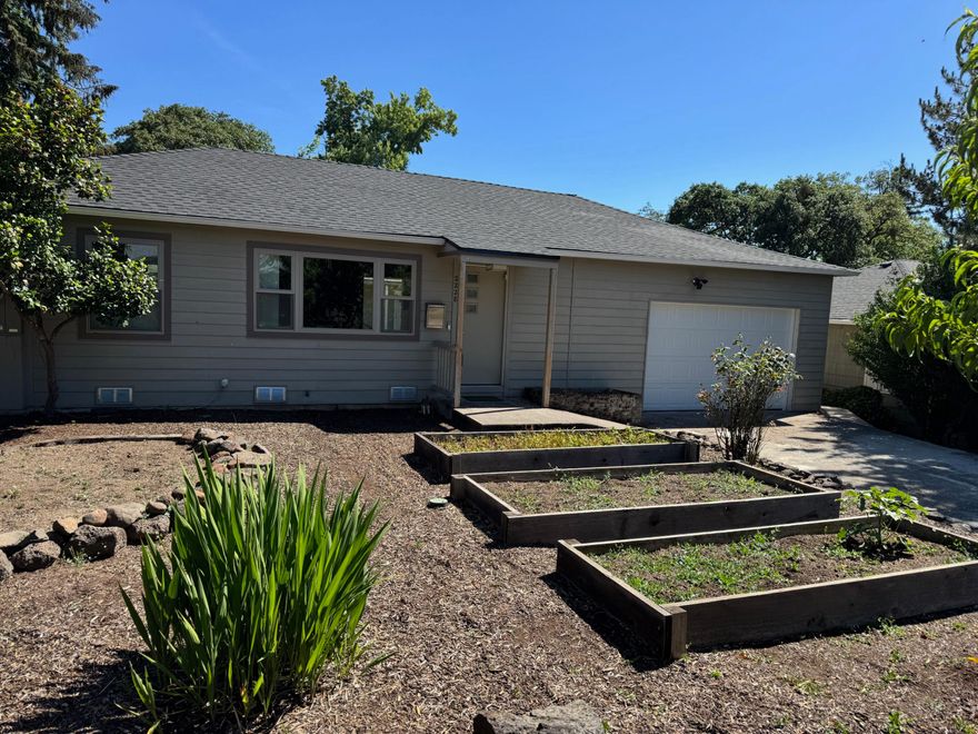 Comp Only - Sold Only - clean, updated, and well-maintained.