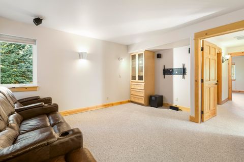 Tiny photo for 1895 Murrelet Drive, Redmond, OR 97756 (MLS # 220213870)