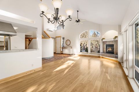 Tiny photo for 1895 Murrelet Drive, Redmond, OR 97756 (MLS # 220213870)