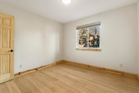 Tiny photo for 1895 Murrelet Drive, Redmond, OR 97756 (MLS # 220213870)