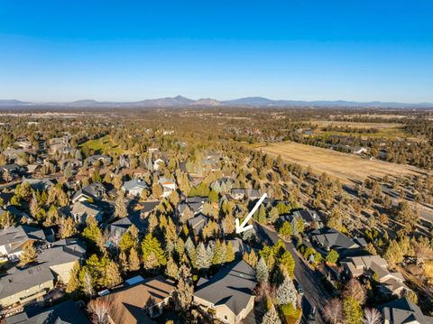 Tiny photo for 1895 Murrelet Drive, Redmond, OR 97756 (MLS # 220213870)