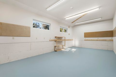 Tiny photo for 1895 Murrelet Drive, Redmond, OR 97756 (MLS # 220213870)