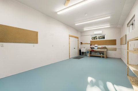 Tiny photo for 1895 Murrelet Drive, Redmond, OR 97756 (MLS # 220213870)