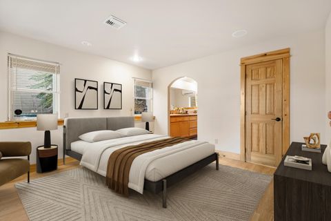 Tiny photo for 1895 Murrelet Drive, Redmond, OR 97756 (MLS # 220213870)