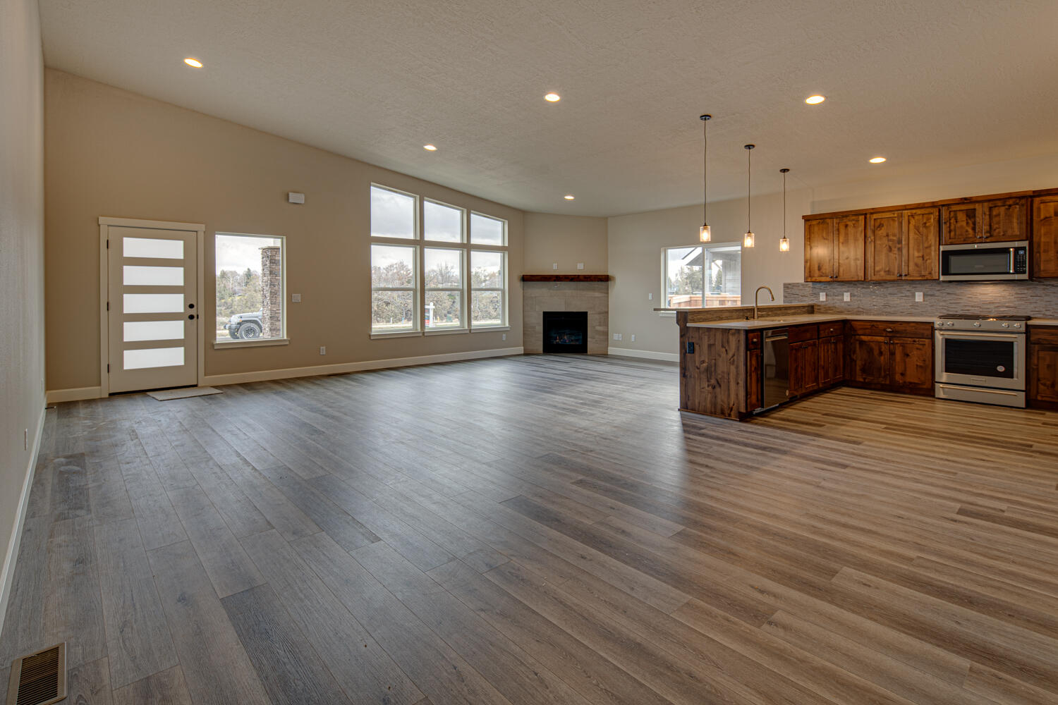 Canyon Rim Village - Residential