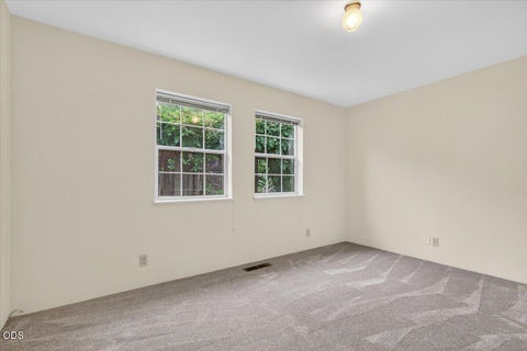Tiny photo for 1222 Monroe Way, Grants Pass, OR 97527 (MLS # 220222918)