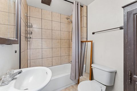 Tiny photo for 609 SE Riverside Avenue, Grants Pass, OR 97526 (MLS # 220212968)