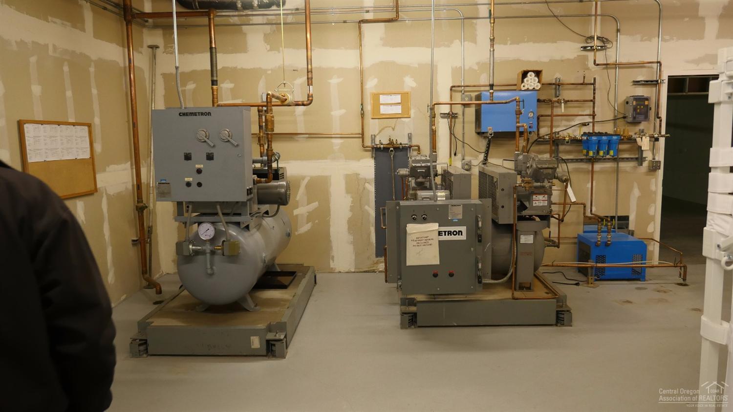 Pioneer Heights - Commercial Sale