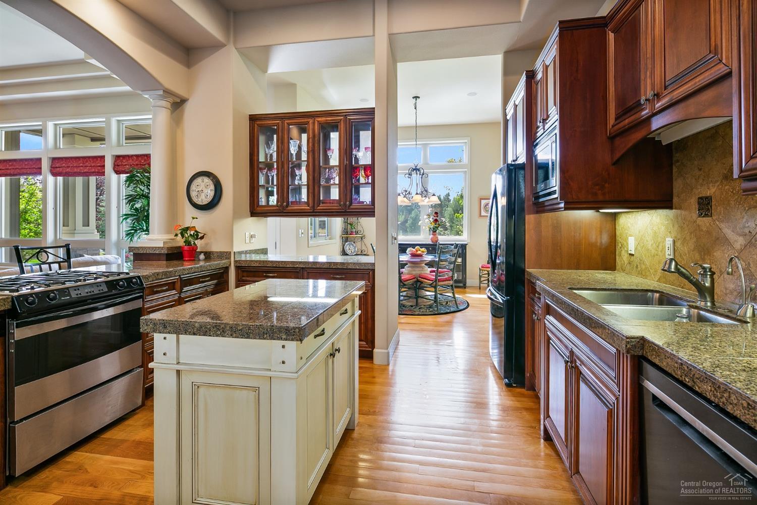 Broken Top - Residential