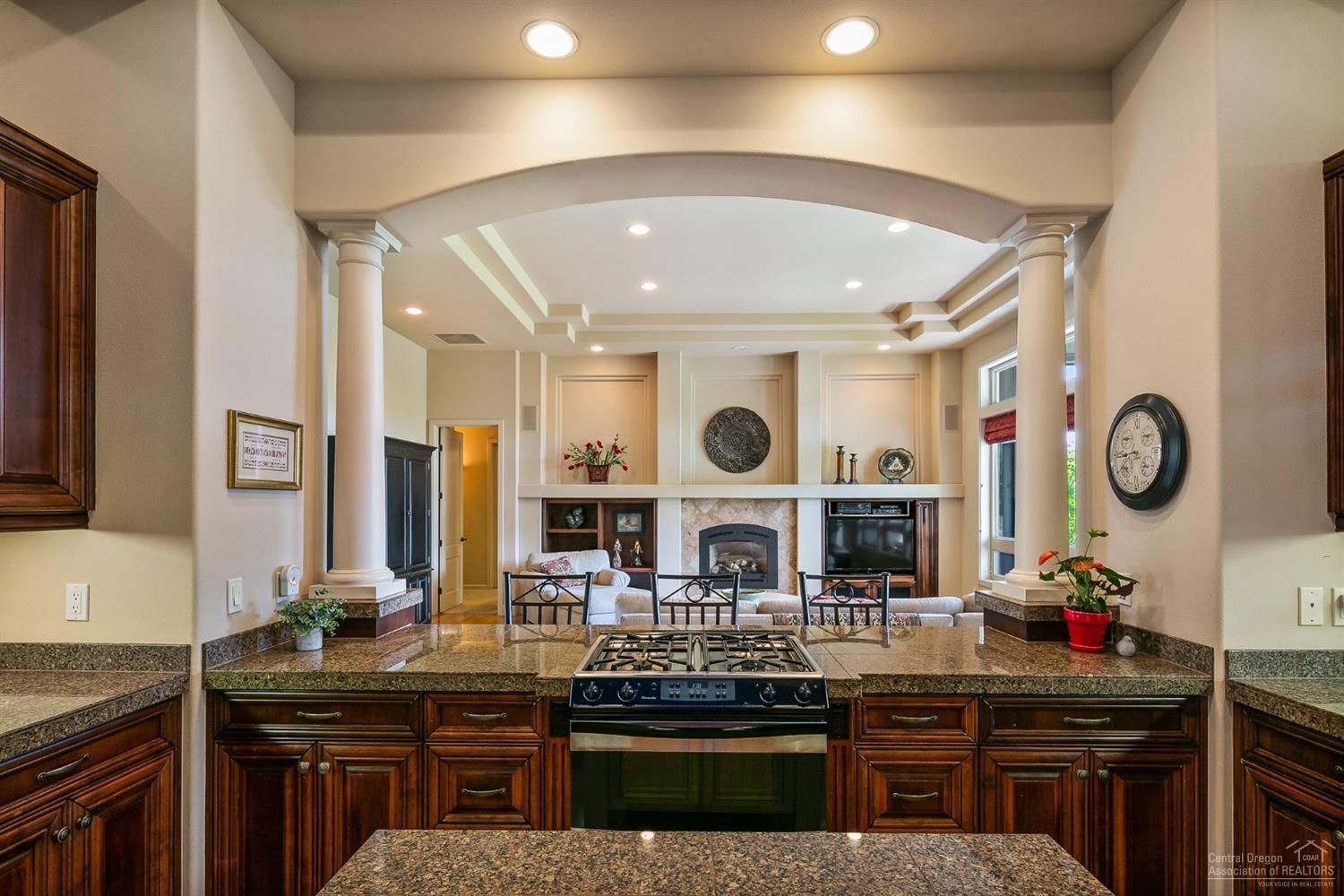 Broken Top - Residential