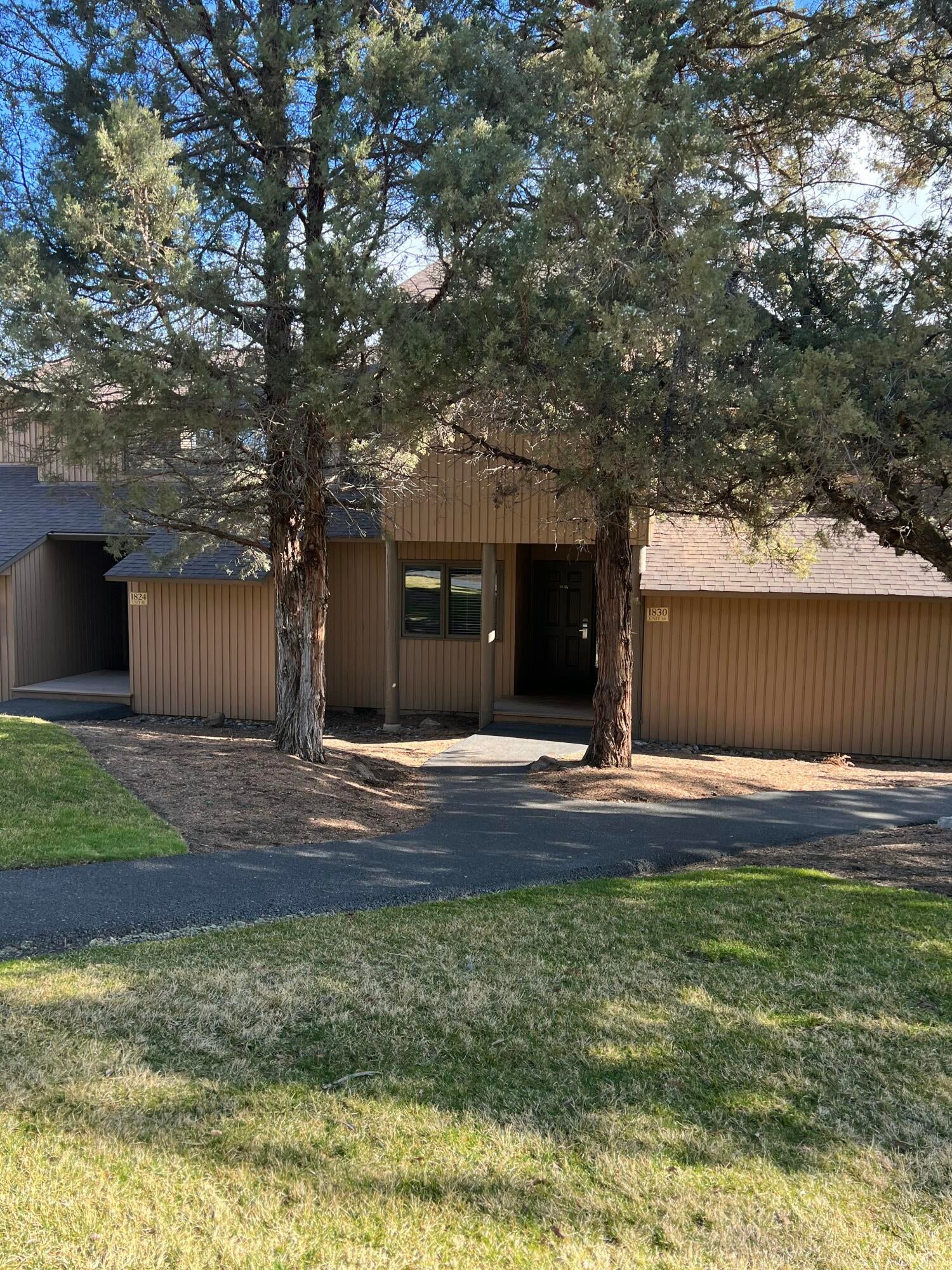 1830 Redtail Hawk Drive RV59I