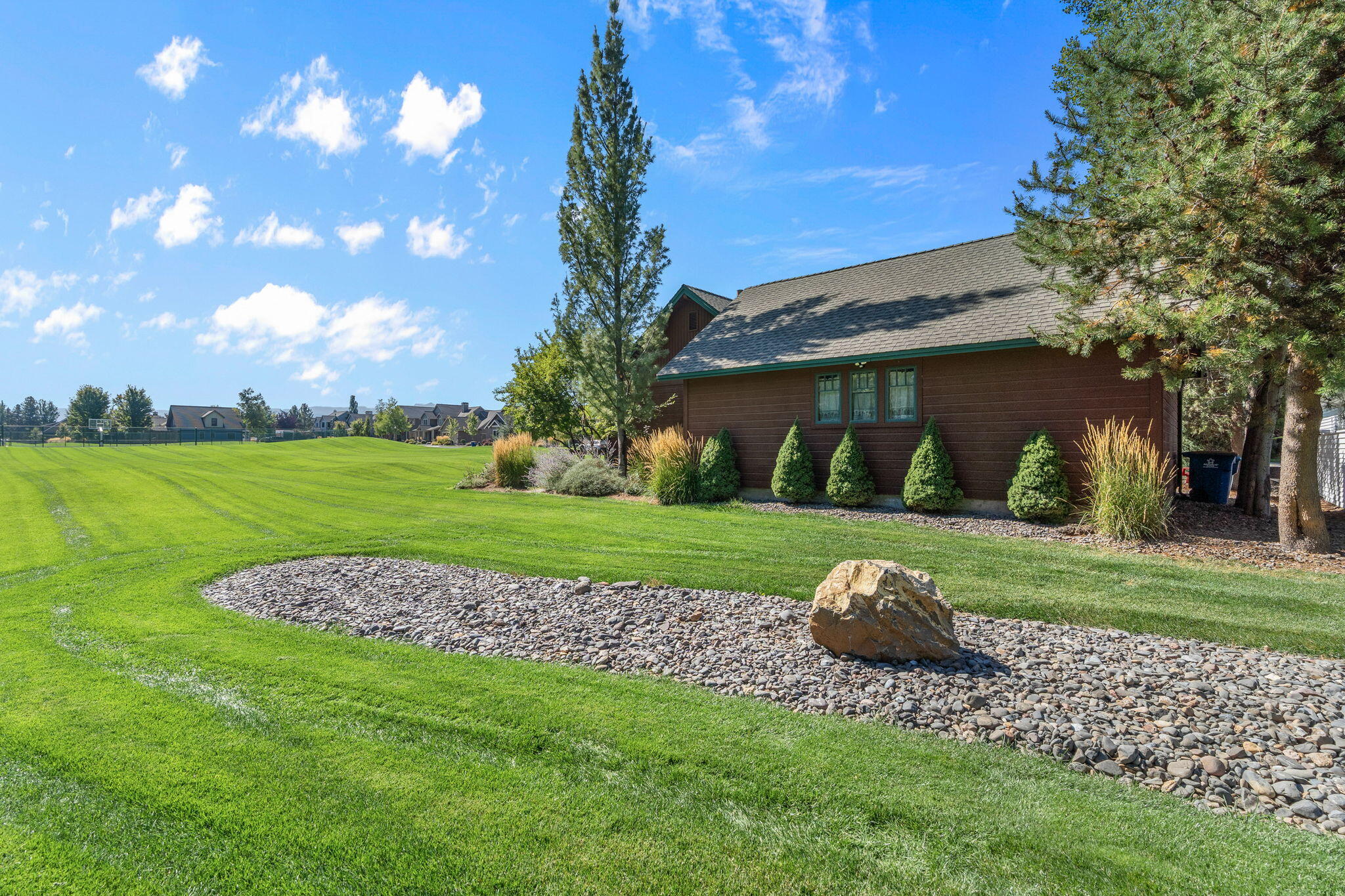 Pine Meadow Vill - Residential